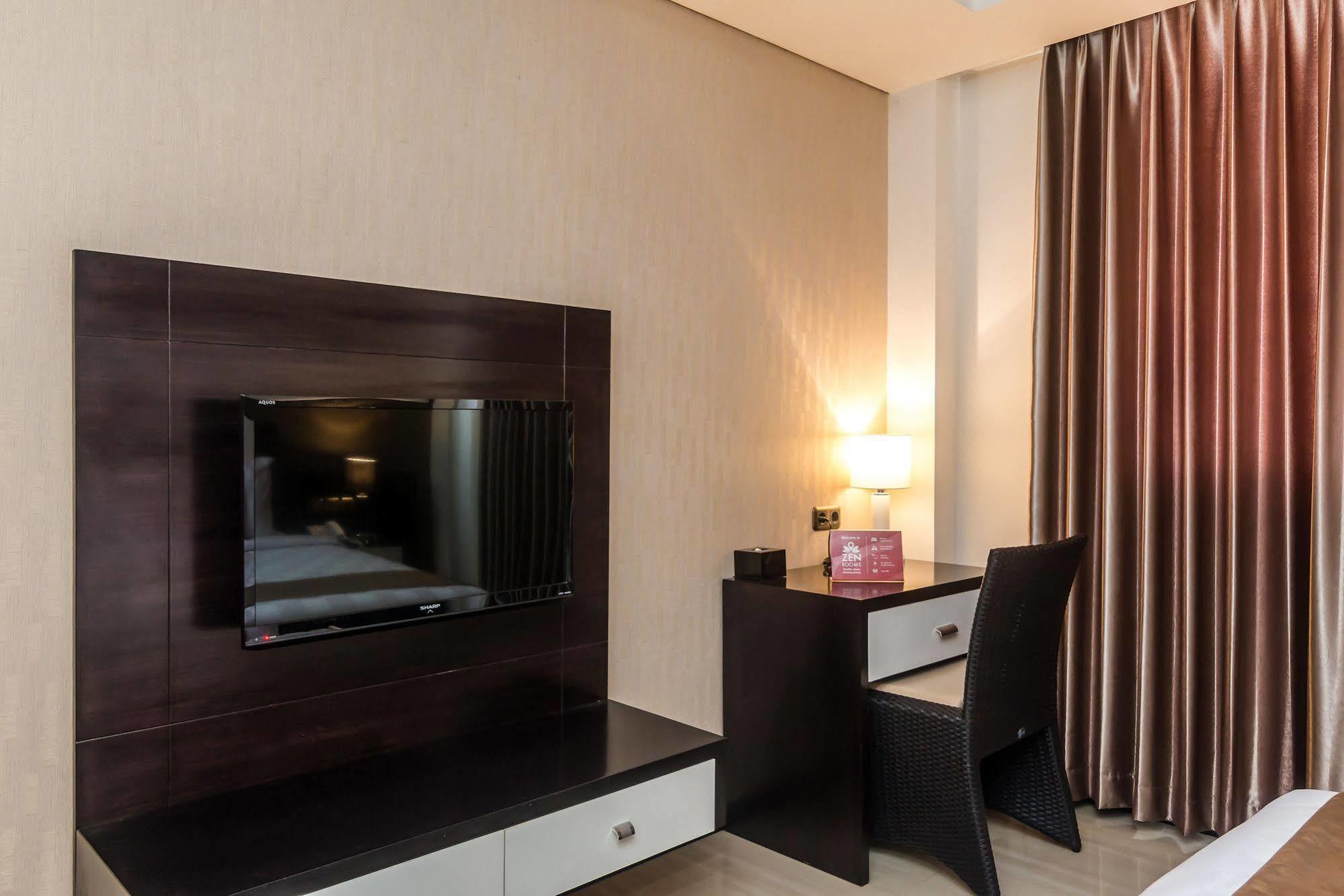 Zen Rooms Denpasar Marlboro Exterior photo